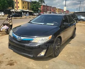 Toyota Camry SE 4dr Sedan (2.5L 4cyl 6A) 2013 Black