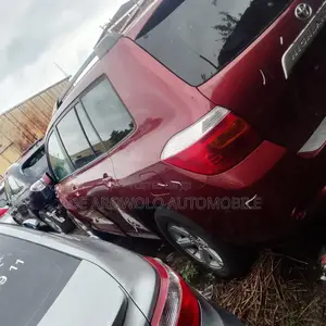 Toyota Highlander 2010 Red