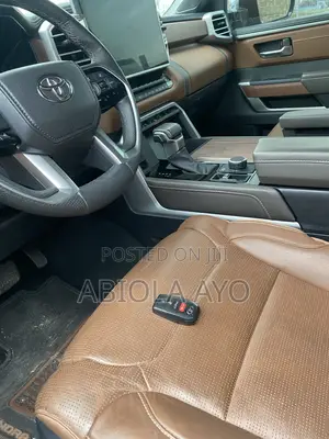 Toyota Tundra 2025 Black