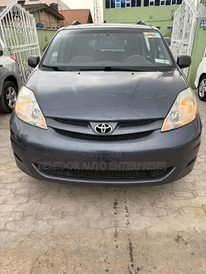 Toyota Sienna 2008 Silver