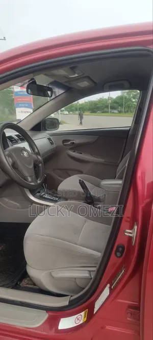 Toyota Corolla LE 4dr Sedan (1.8L 4 cyl 4A) 2009 Red