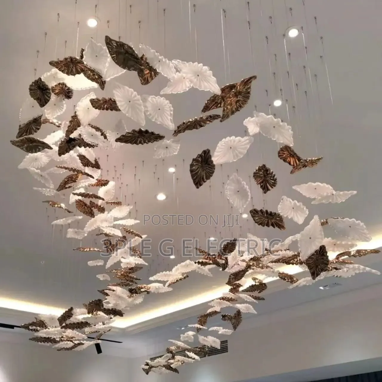 Cream and Brown Nordic Maple Leaf Chanderlier