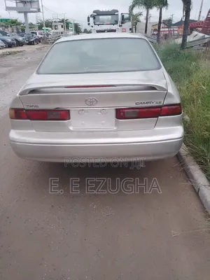Toyota Camry Automatic 1999 Silver