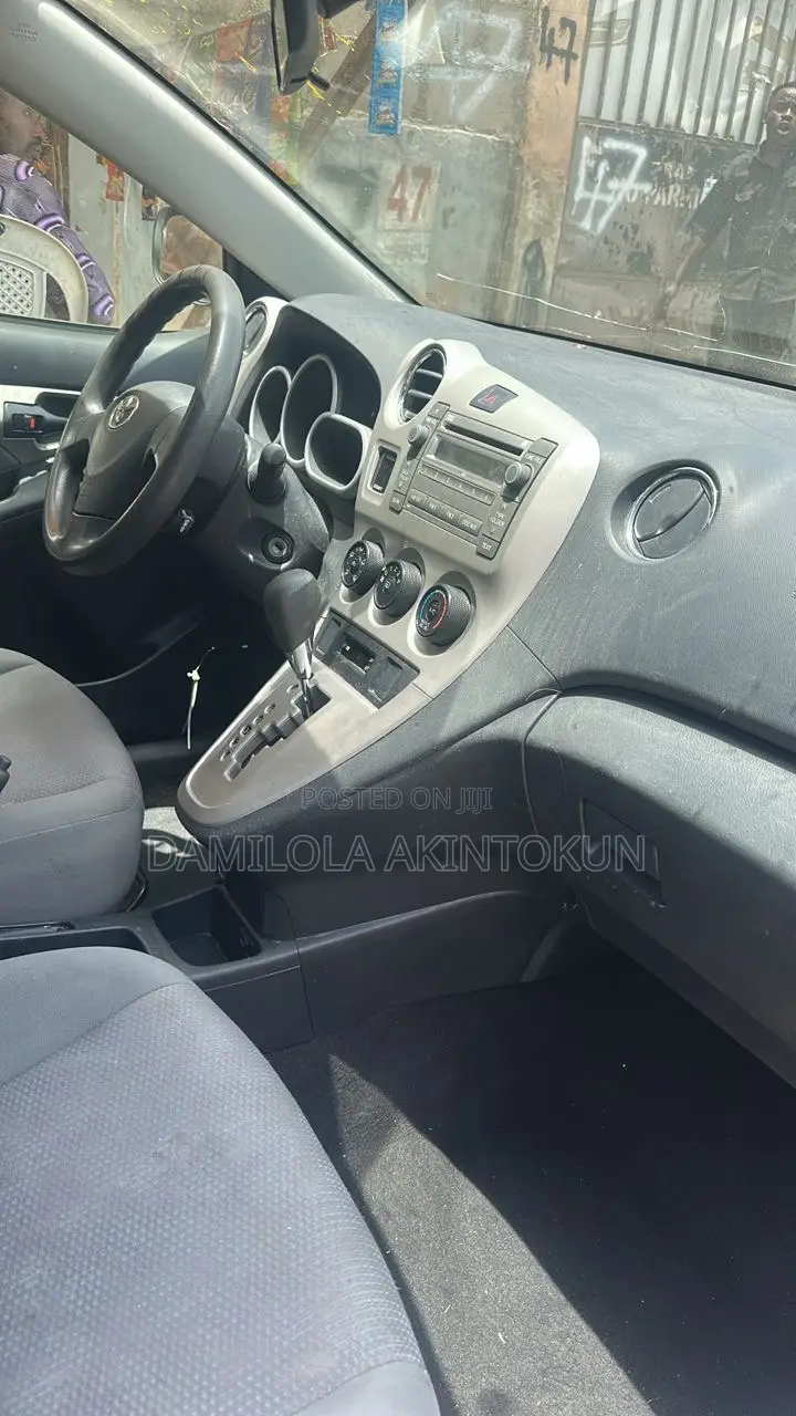 Toyota Matrix 2010 Gray