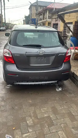 Toyota Matrix 2010 Gray