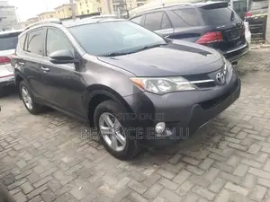 Toyota RAV4 XLE AWD (2.5L 4cyl 6A) 2013 Gray