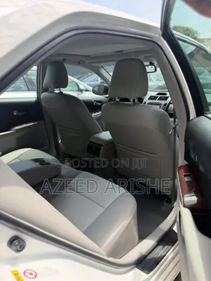 Toyota Camry XLE 4dr Sedan (2.5L 4cyl 6A) 2013 White