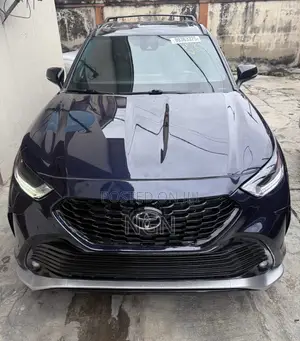 Toyota Highlander L 2021 Blue