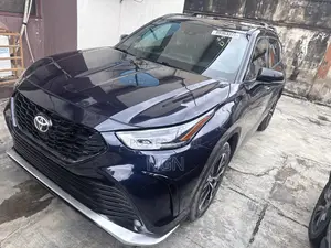 Toyota Highlander XSE 2021 Blue