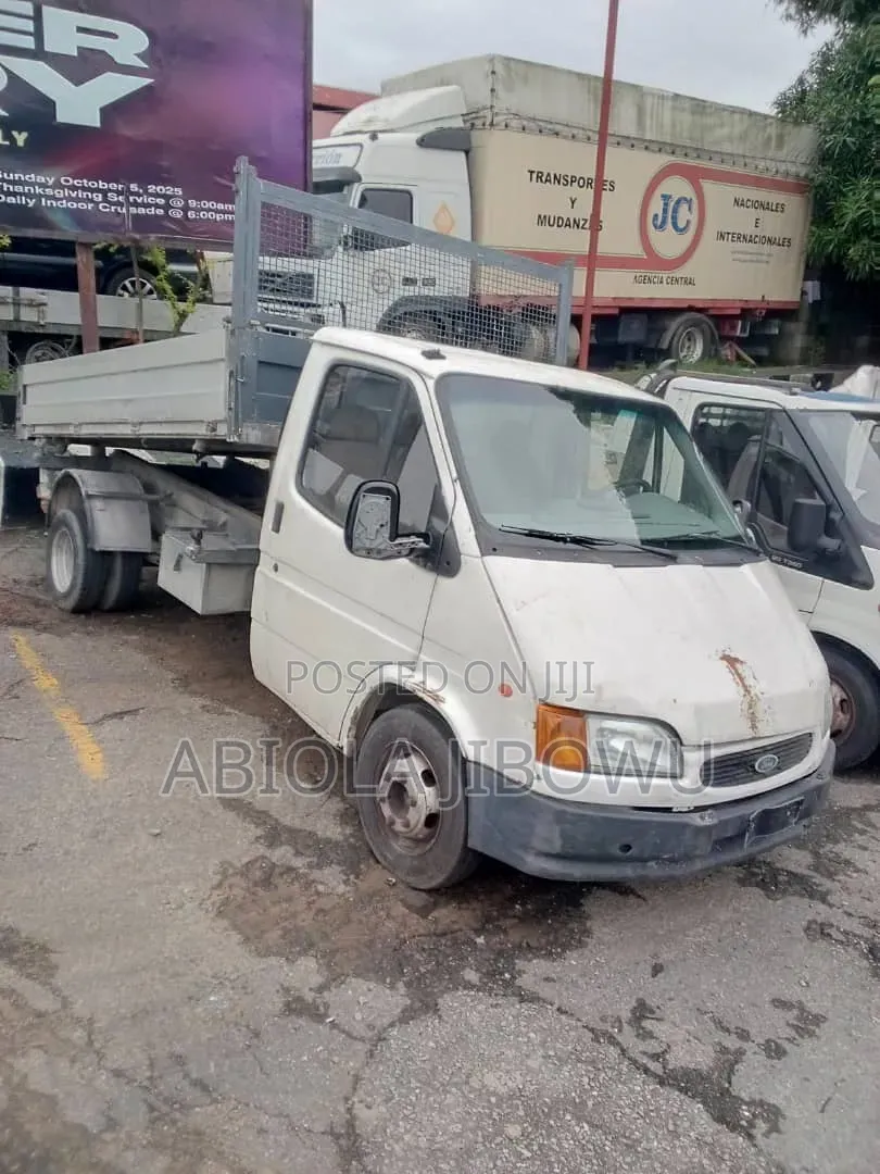Ford Transit 2002 White