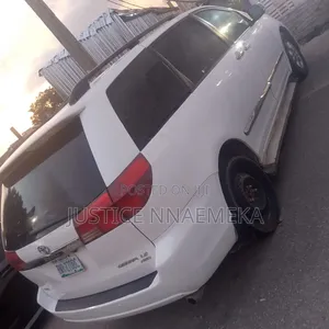 Toyota Sienna 2006 White