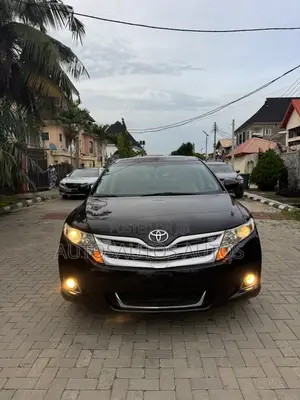 Toyota Venza LE 2011 Black