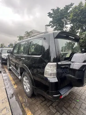 Mitsubishi Pajero Sport GLX 2019 Black