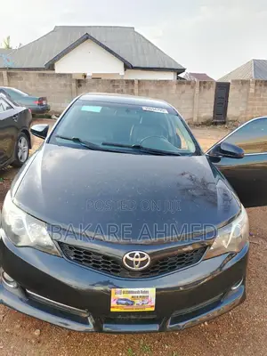 Toyota Camry SE 4dr Sedan (2.5L 4cyl 6A) 2014 Black
