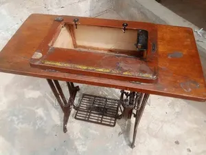 Old Original Cast Iron Sewing Machine Manual Treadle Stand
