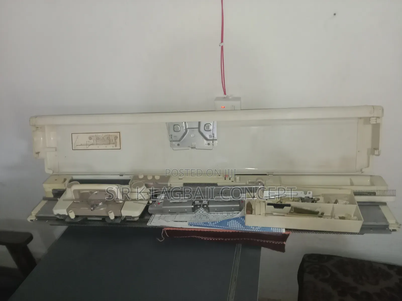 Knitting Machine