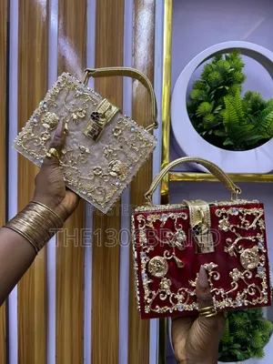 Luxury Crystal Embellished Box Clutch Purse – Elegant Handbag