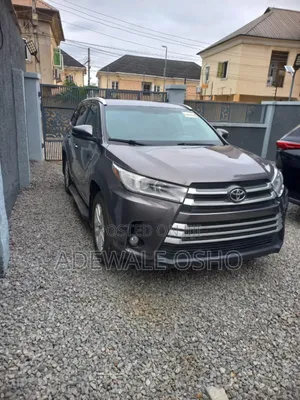 Toyota Highlander LE 4x2 (2.7L 4cyl 6A) 2016 Gray