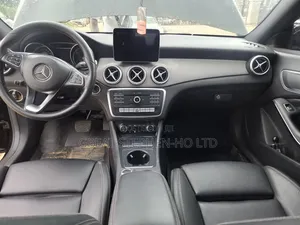 Mercedes-Benz CLA-Class 2017 Black