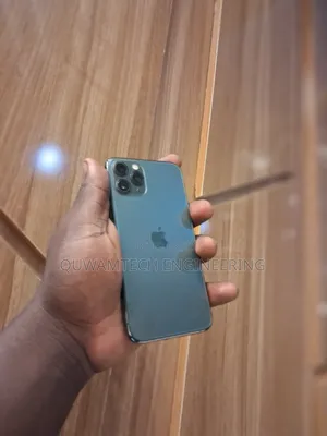Apple iPhone 11 Pro 64 GB Green