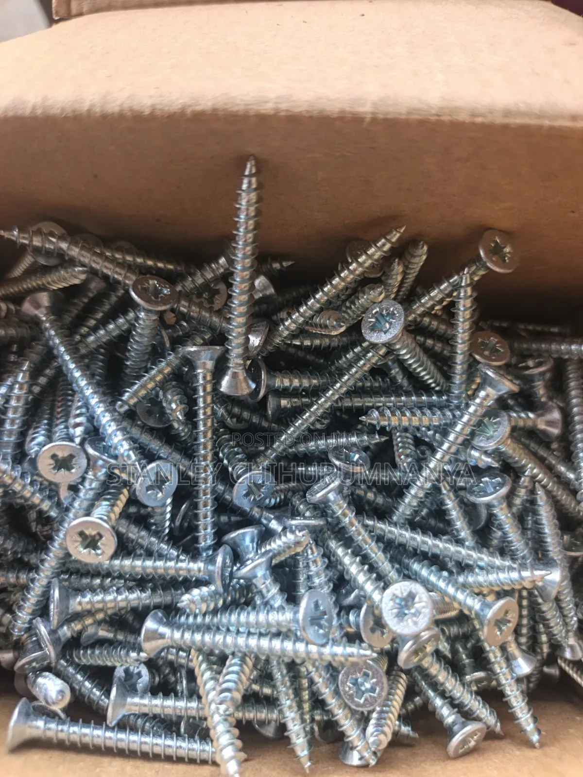 Kkg White Screw