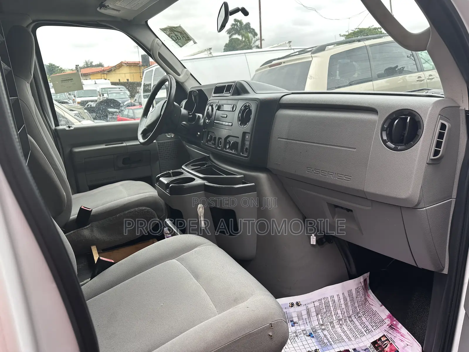 Ford E250 2014 White