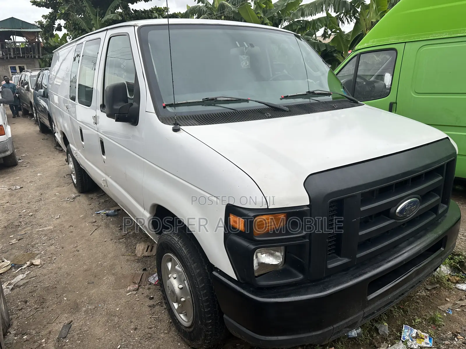 Ford E250 2013 White