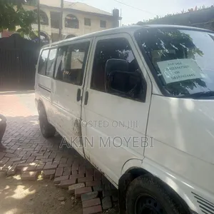 Volkswagen Transporter 2005 White