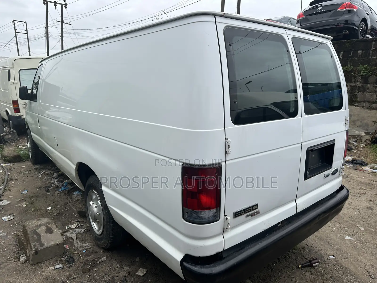 Ford E250 2013 White