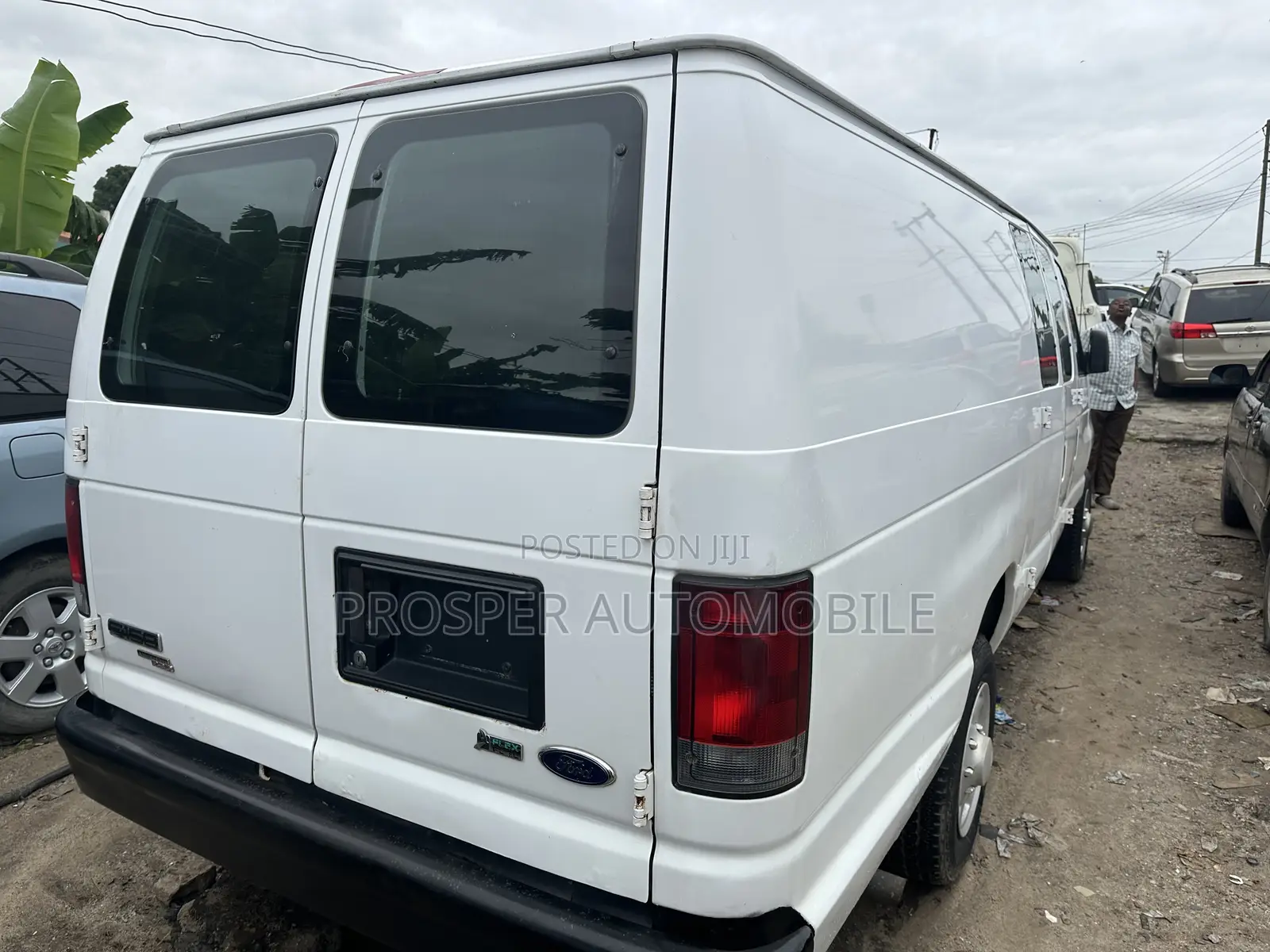 Ford E250 2013 White