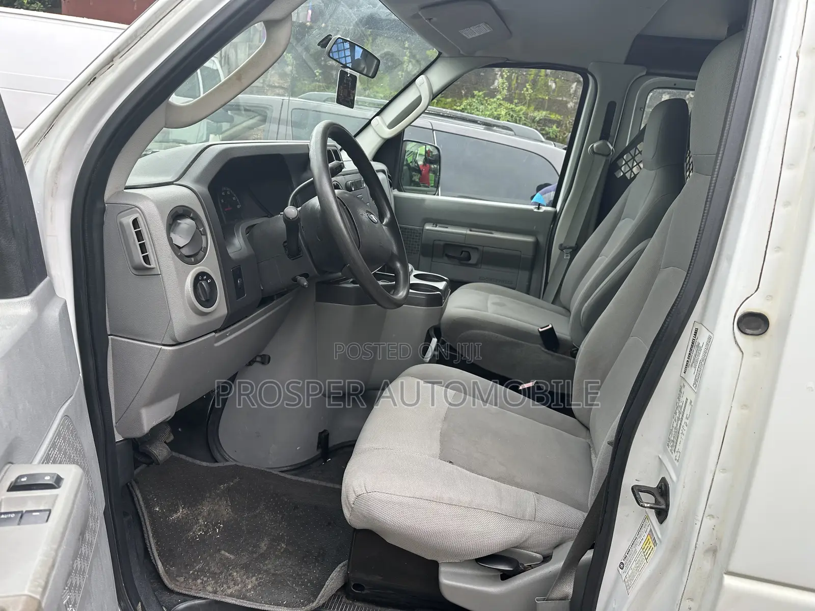 Ford E250 2013 White