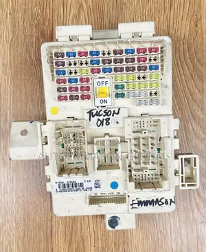 Interior Cabin Fuse Box / Smart Junction Box Hyundai Tucson (016-018)