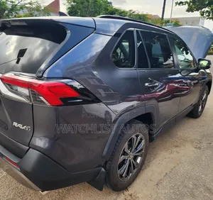 Toyota RAV4 2025 Gray