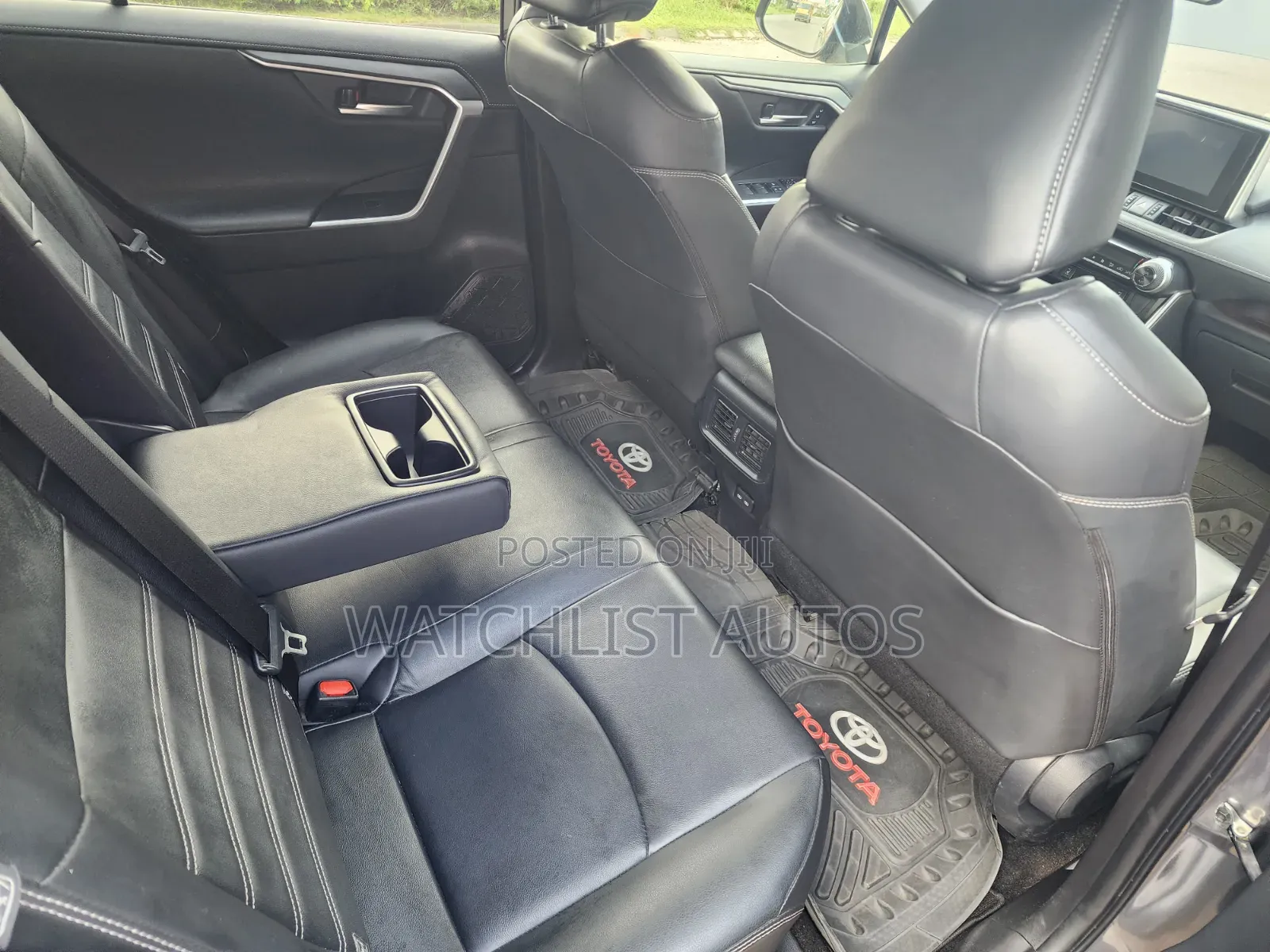 Toyota RAV4 2025 Gray