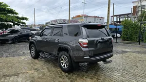 Toyota 4-Runner 2018 Gray