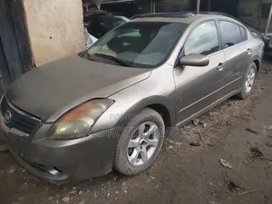 Nissan Altima 2.5 2008 Gold