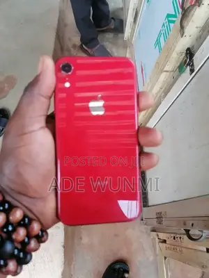 Apple iPhone XR 64 GB Red