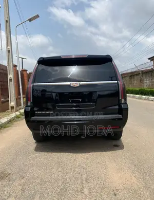 Cadillac Escalade ESV 2016