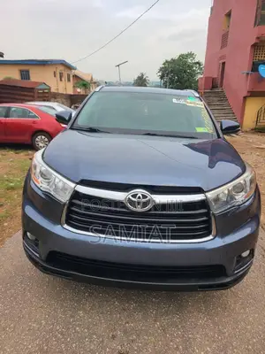 Toyota Highlander XLE V6 4x4 (3.5L 6cyl 6A) 2016 Blue