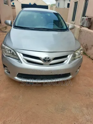 Toyota Corolla 2012 Silver