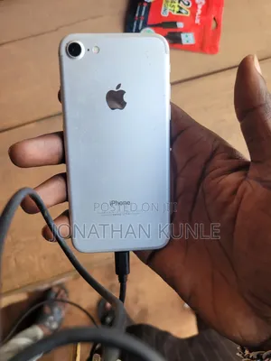 Apple iPhone 7 32 GB White