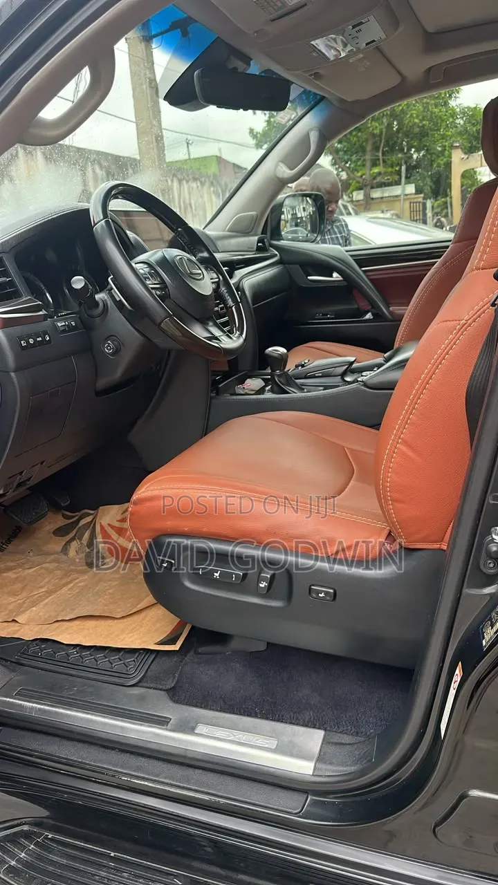 Lexus LX 2018 Black