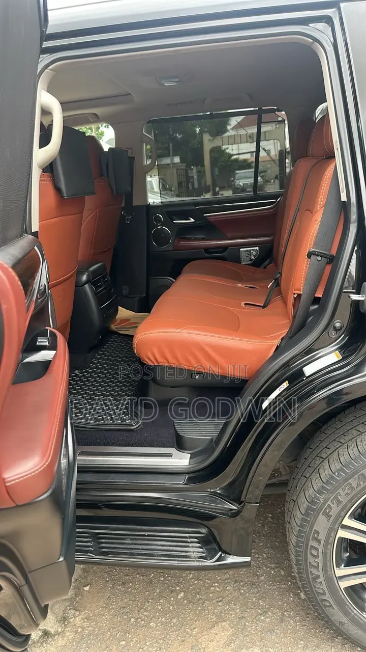 Lexus LX 2018 Black