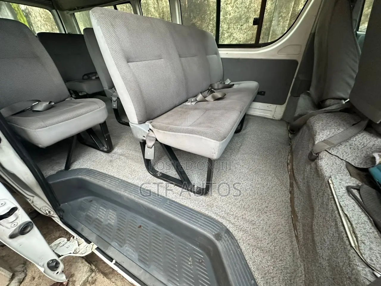 Toyota HiAce 2015 White