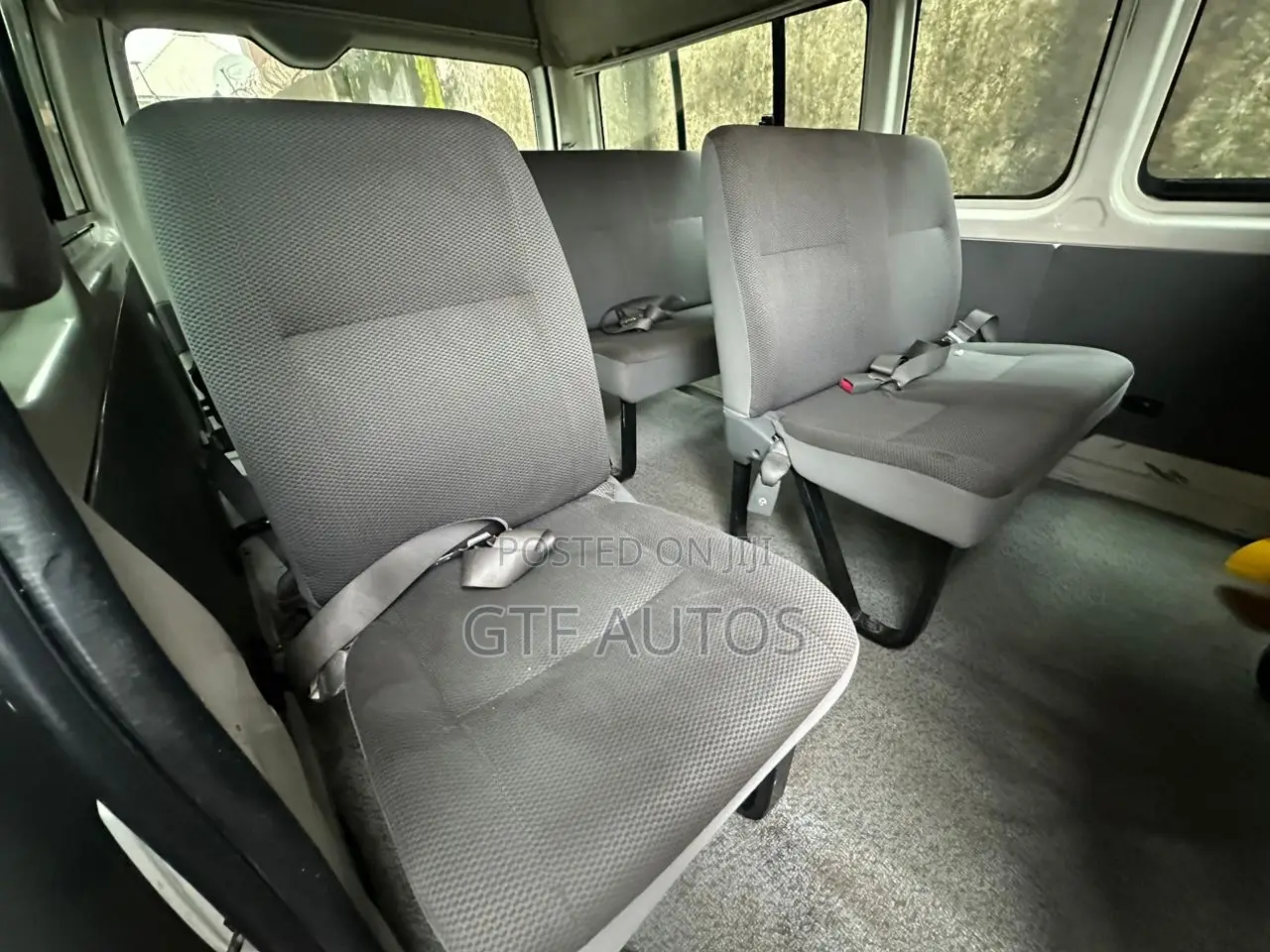 Toyota HiAce 2015 White