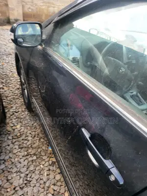 Toyota Corolla Base 4dr Sedan (1.8L 4cyl 5M) 2010 Black