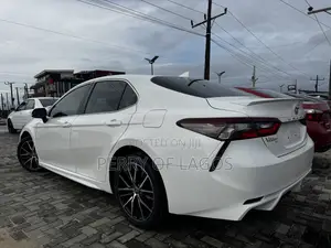 Toyota Camry 2021 White