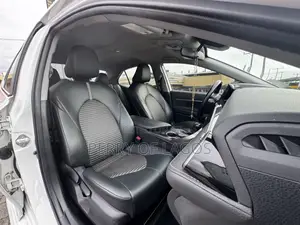 Toyota Camry 2021 White