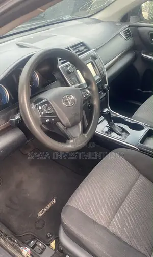 Toyota Camry LE 4dr Sedan (2.5L 4cyl 6A) 2017 Beige