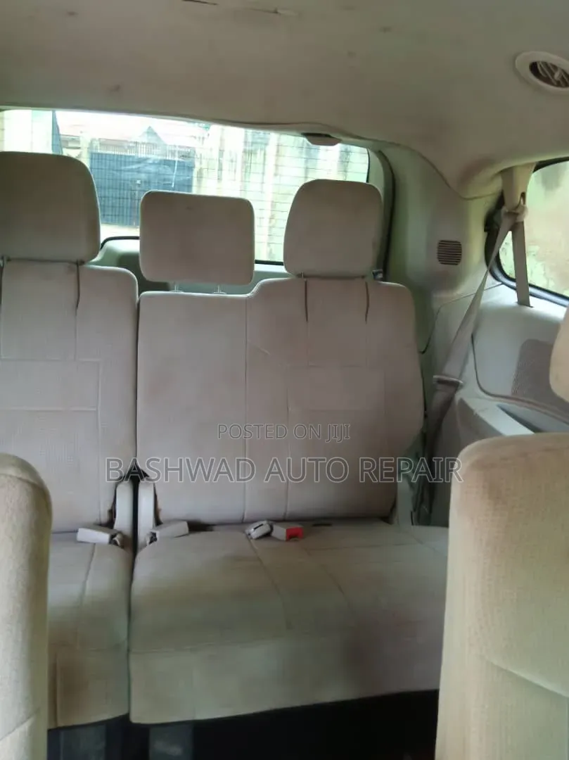 Dodge Caravan 2012 White